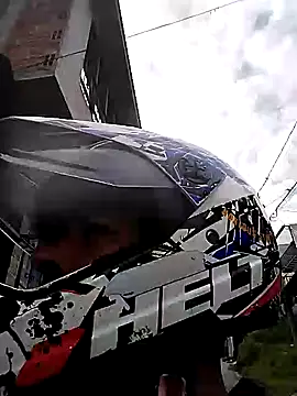 Snapshot of Fernandar2025 chatting on November 15, 2025, 2:13 pm Fernandar2025 online show from November 15, 2025, 2:13 pm