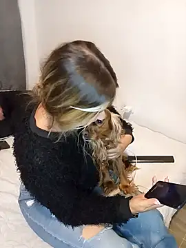 Snapshot of Fernandar2025 chatting on November 25, 2025, 2:22 am Fernandar2025 online show from November 25, 2025, 2:22 am