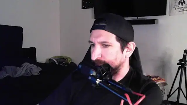 DevilPup75  online show from September 10, 2025, 12:10 am