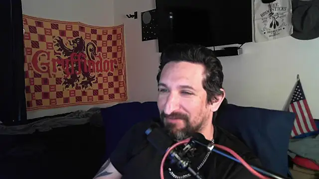 DevilPup75  online show from October 9, 2025, 9:46 pm