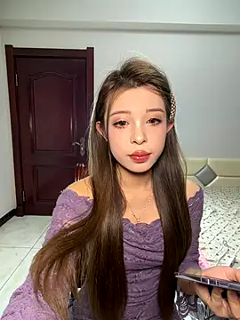 tuanzi125216 online show from November 8, 2025, 12:16 pm