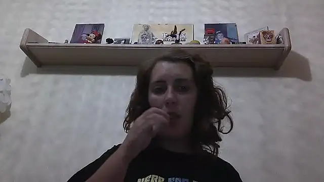 laxinna123 online show from October 22, 2025, 6:24 am