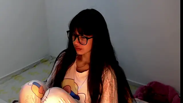 meganmiauu online show from May 18, 2026, 9:48 am