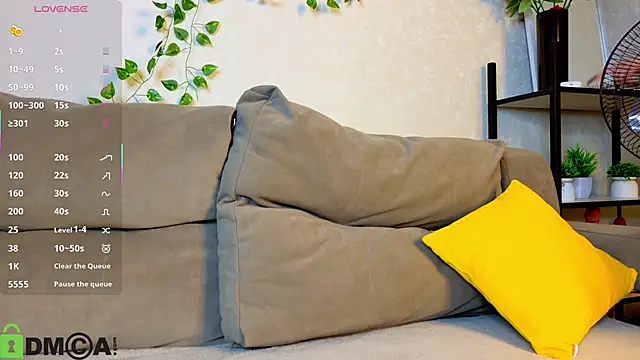 Roxy Sunnny online show from October 31, 2025, 9:32 am