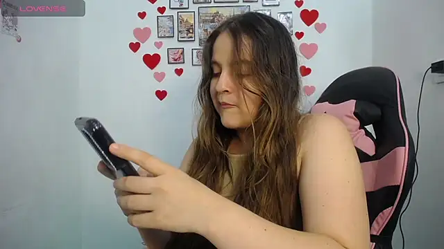 Snapshot of Pregnant_Kloe chatting on June 10, 2026, 3:11 pm Pregnant Kloe online show from June 10, 2026, 3:11 pm
