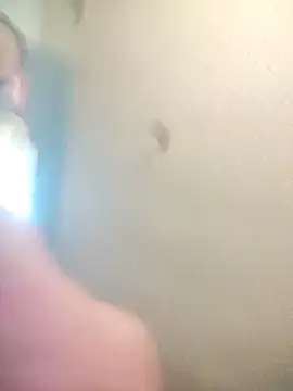 Snapshot of bratlipss chatting on October 1, 2025, 10:10 am bratlipss online show from October 1, 2025, 10:10 am