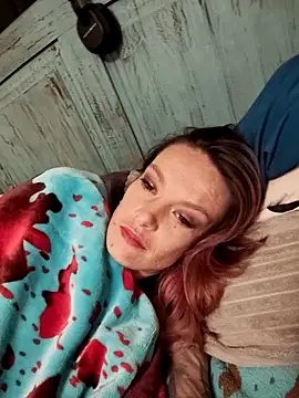 Snapshot of bratlipss chatting on November 8, 2025, 10:04 am bratlipss online show from November 8, 2025, 10:04 am