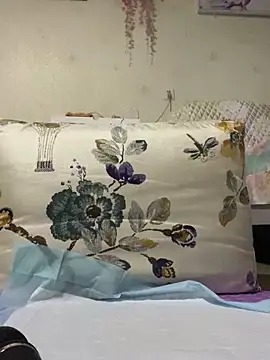 Alicia066 online show from October 24, 2025, 1:07 pm