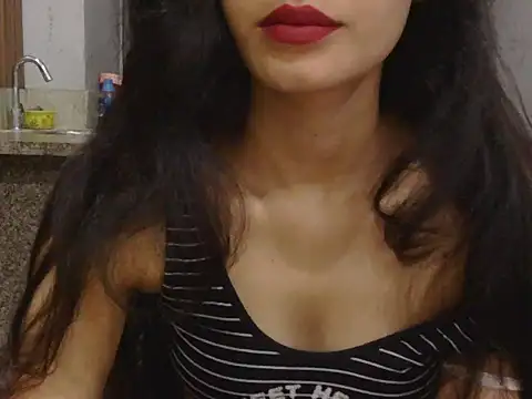 Snapshot of Tanvi_Angel chatting on May 21, 2026, 6:15 pm Tanvi Angel online show from May 21, 2026, 6:15 pm