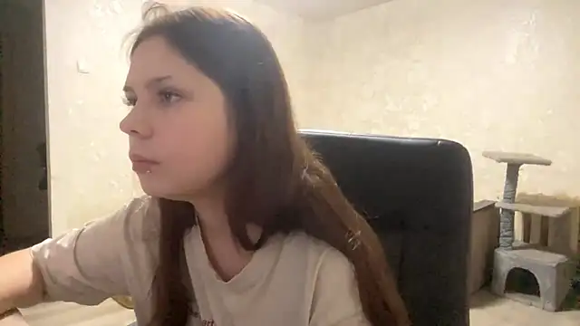 Purekittyshy online show from November 22, 2025, 3:33 pm