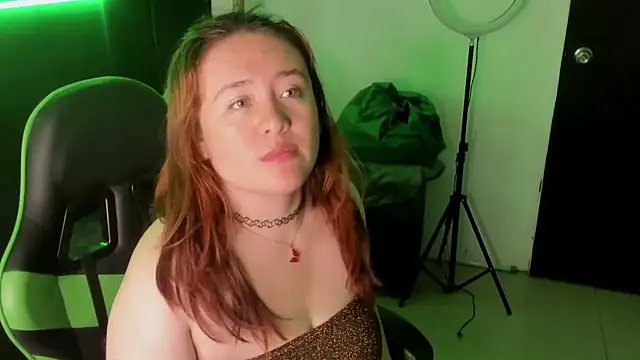 AliaMiller  online show from February 18, 2026, 12:17 am