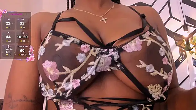 VictoriaKroft online show from October 23, 2025, 12:48 pm