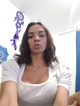 Snapshot of MeganRhyder chatting on February 18, 2026, 5:53 pm MeganRhyder online show from February 18, 2026, 5:53 pm