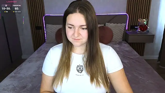 Mysti Kate online show from September 29, 2025, 10:53 am