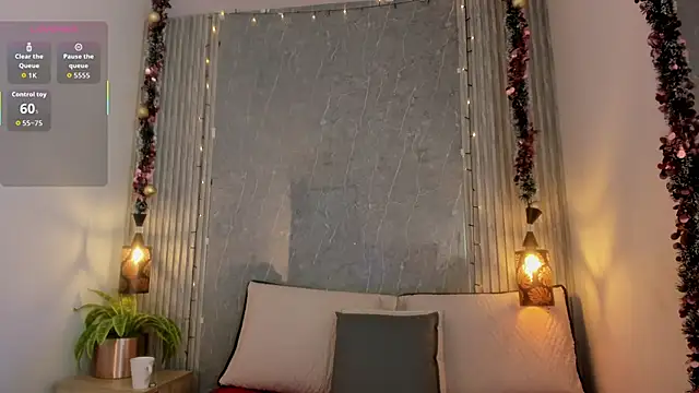 Emili  hot online show from December 14, 2025, 12:32 pm