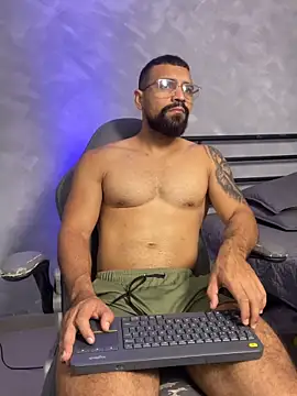 vincentjaxon online show from April 17, 2026, 5:38 pm