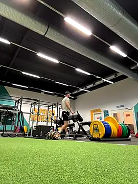 Snapshot of isaacanoua chatting on November 3, 2025, 8:43 pm isaacanoua online show from November 3, 2025, 8:43 pm