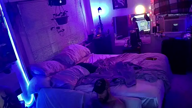 Luv2SuckBWC92 online show from November 16, 2025, 11:49 am