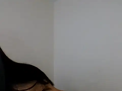 babyenyell online show from November 2, 2025, 9:39 pm