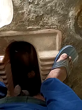 monubigcoock online show from April 4, 2026, 5:06 am