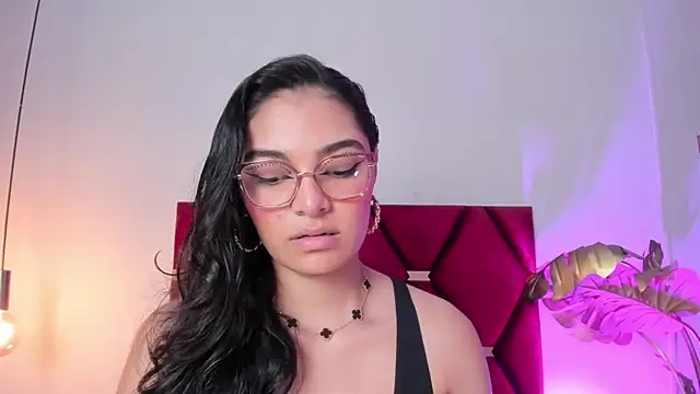 Snapshot of LunaAspen_ chatting on February 10, 2026, 6:12 pm LunaAspen online show from February 10, 2026, 6:12 pm