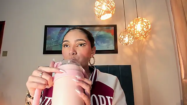 Snapshot of LunaAspen_ chatting on February 11, 2026, 6:02 pm LunaAspen online show from February 11, 2026, 6:02 pm