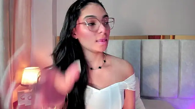 Snapshot of LunaAspen_ chatting on February 12, 2026, 6:03 pm LunaAspen online show from February 12, 2026, 6:03 pm