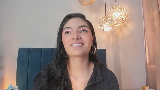 Snapshot of LunaAspen_ chatting on March 3, 2026, 5:52 pm LunaAspen online show from March 3, 2026, 5:52 pm