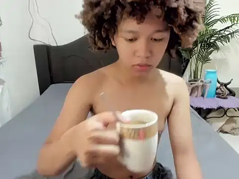 9INCHESHARDCOCK online show from February 11, 2026, 11:21 pm