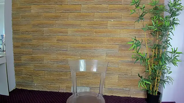 Cupcake Izzy online show from November 4, 2025, 5:50 am