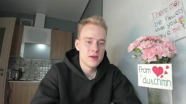 Snapshot of Kevin_Young_Cat chatting on October 12, 2025, 4:50 pm Kevin Young Cat online show from October 12, 2025, 4:50 pm