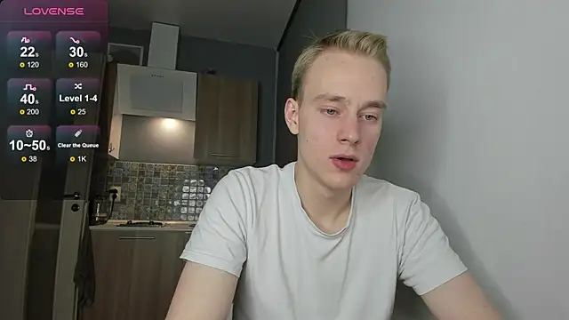 Snapshot of Kevin_Young_Cat chatting on October 28, 2025, 3:58 pm Kevin Young Cat online show from October 28, 2025, 3:58 pm