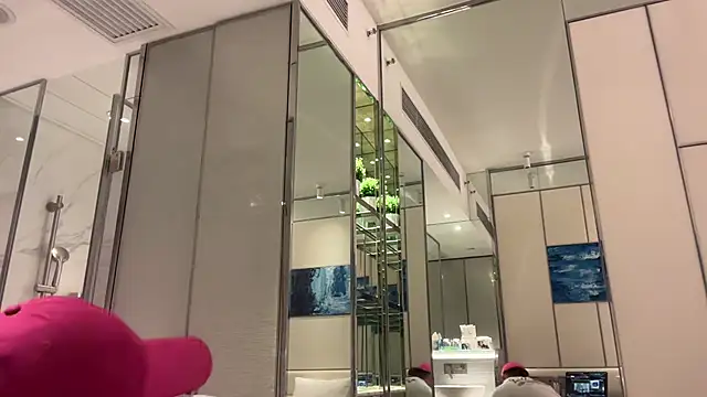 Snapshot of heywilliam chatting on October 14, 2025, 3:35 pm heywilliam online show from October 14, 2025, 3:35 pm