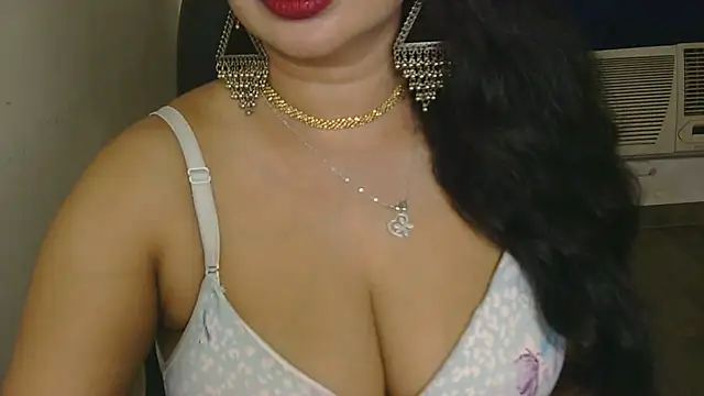 QUEEN SAKHI- online show from September 19, 2025, 9:37 pm