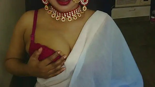 QUEEN SAKHI- online show from September 28, 2025, 6:24 pm