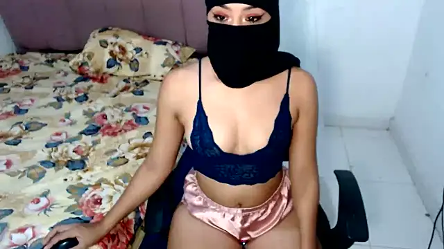 Layla Noor online show from July 2, 2026, 5:35 am