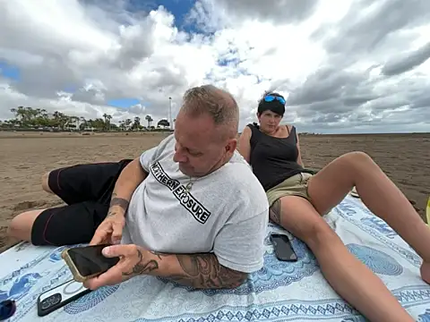 backdoorgalore4you online show from April 28, 2026, 10:42 am