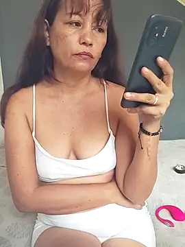 marinita13 online show from February 18, 2026, 12:56 pm