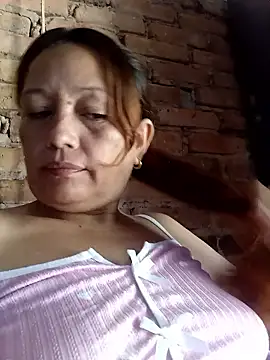 Snapshot of marinita13 chatting on June 9, 2026, 2:39 pm marinita13 online show from June 9, 2026, 2:39 pm