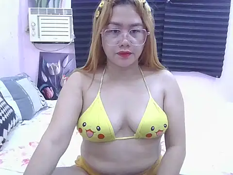 WildPussy4uxx online show from January 18, 2026, 2:32 pm