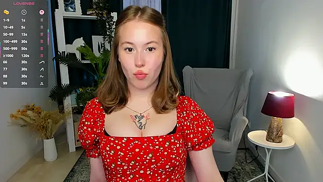 LanaRoselle online show from April 25, 2026, 8:50 pm