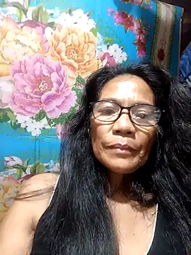 Snapshot of ImYourWoman_55 chatting on September 8, 2025, 10:31 pm ImYourWoman 55 online show from September 8, 2025, 10:31 pm