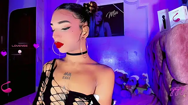 LADY-HOT-SEXY- online show from June 13, 2026, 12:52 am