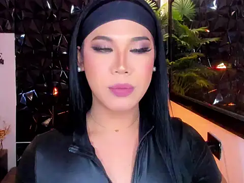 foxclassyramona ts online show from April 6, 2026, 4:32 am