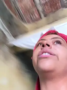 Snapshot of Chloe_Leaozinho chatting on January 16, 2026, 4:55 pm Chloe Leaozinho online show from January 16, 2026, 4:55 pm