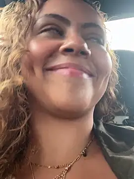 Snapshot of Chloe_Leaozinho chatting on February 10, 2026, 5:39 pm Chloe Leaozinho online show from February 10, 2026, 5:39 pm