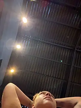 Snapshot of Chloe_Leaozinho chatting on February 16, 2026, 4:03 pm Chloe Leaozinho online show from February 16, 2026, 4:03 pm