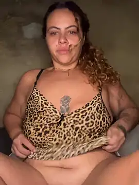 Chloe Leaozinho online show from May 19, 2026, 5:36 am