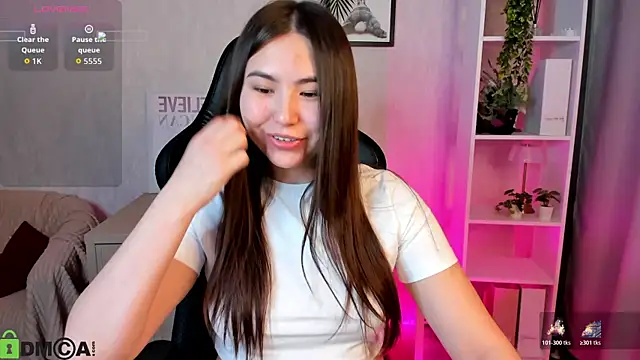 Megan Williamms online show from November 21, 2025, 9:41 am