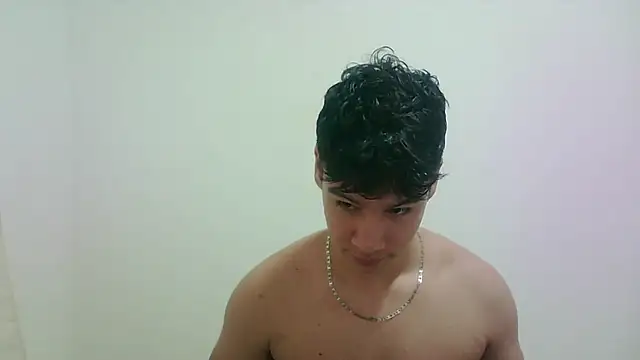 Snapshot of zeus_181 chatting on December 5, 2025, 8:45 am zeus 181 online show from December 5, 2025, 8:45 am